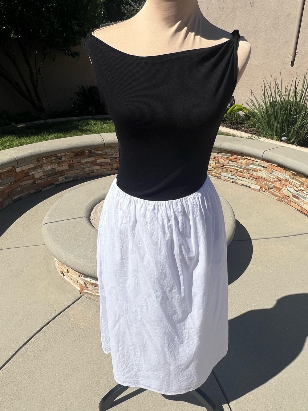 Black White
Sleeveless Fit & Flare
Midi Dress Cotton
Skirt Size S